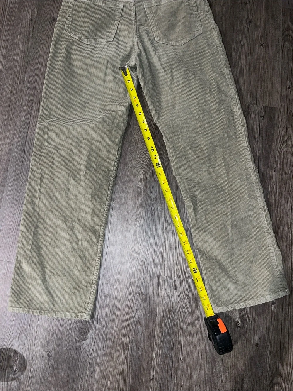 HOLLISTER Men's Corduroy Pants in Light Olive